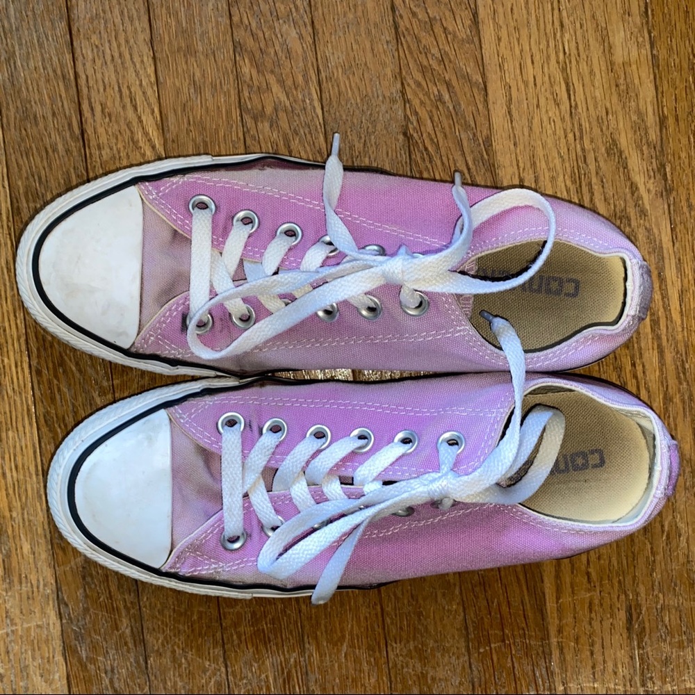 USED SIZE 8 LILAC CONVERSE